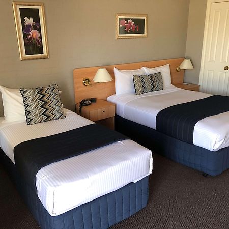 Best Western Coachman'S Inn Motel Батърст Екстериор снимка