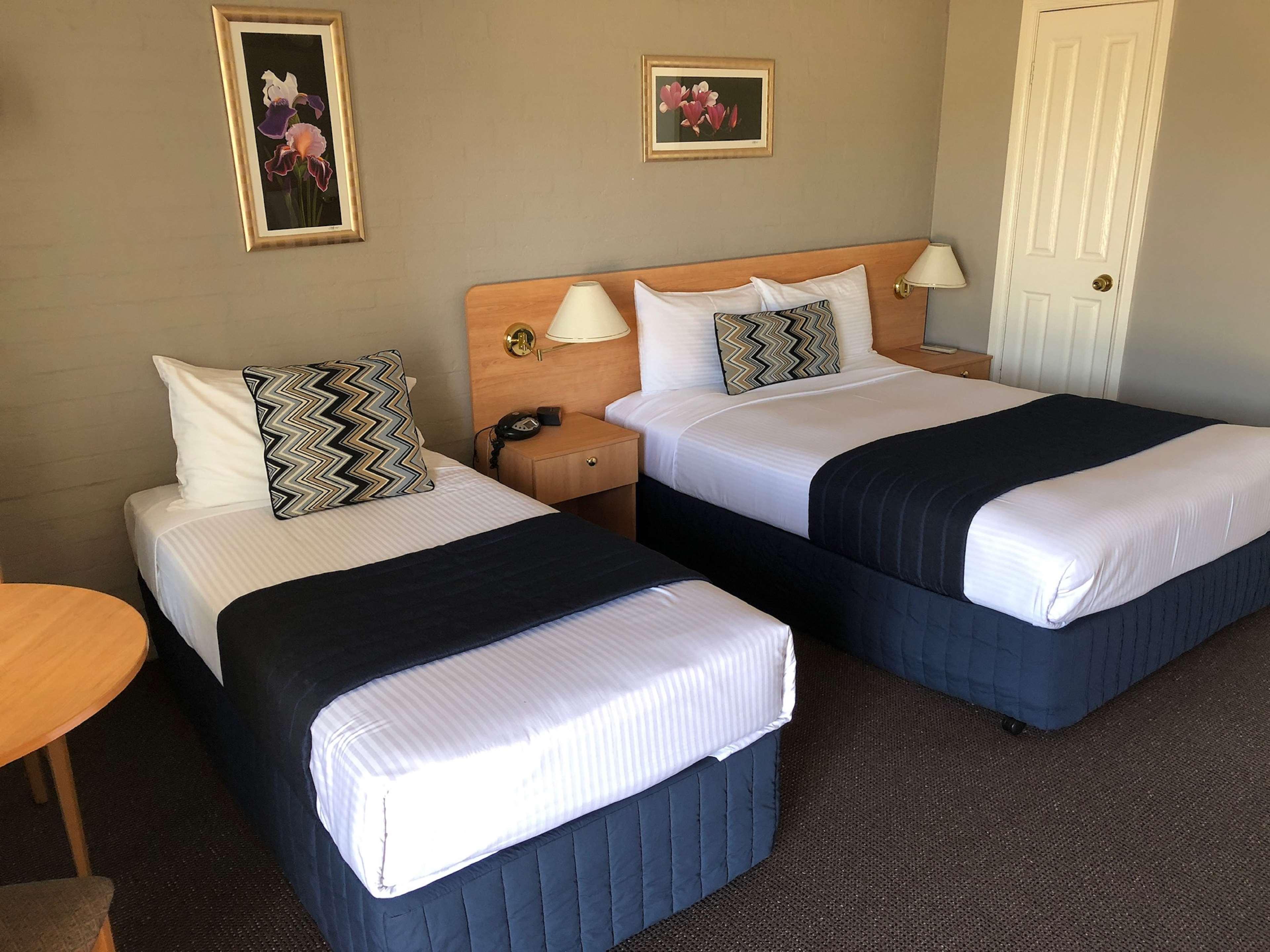 Best Western Coachman'S Inn Motel Батърст Екстериор снимка