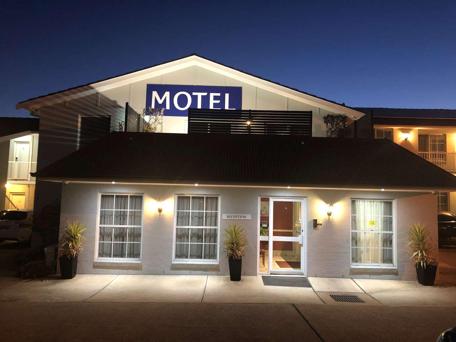 Best Western Coachman'S Inn Motel Батърст Екстериор снимка