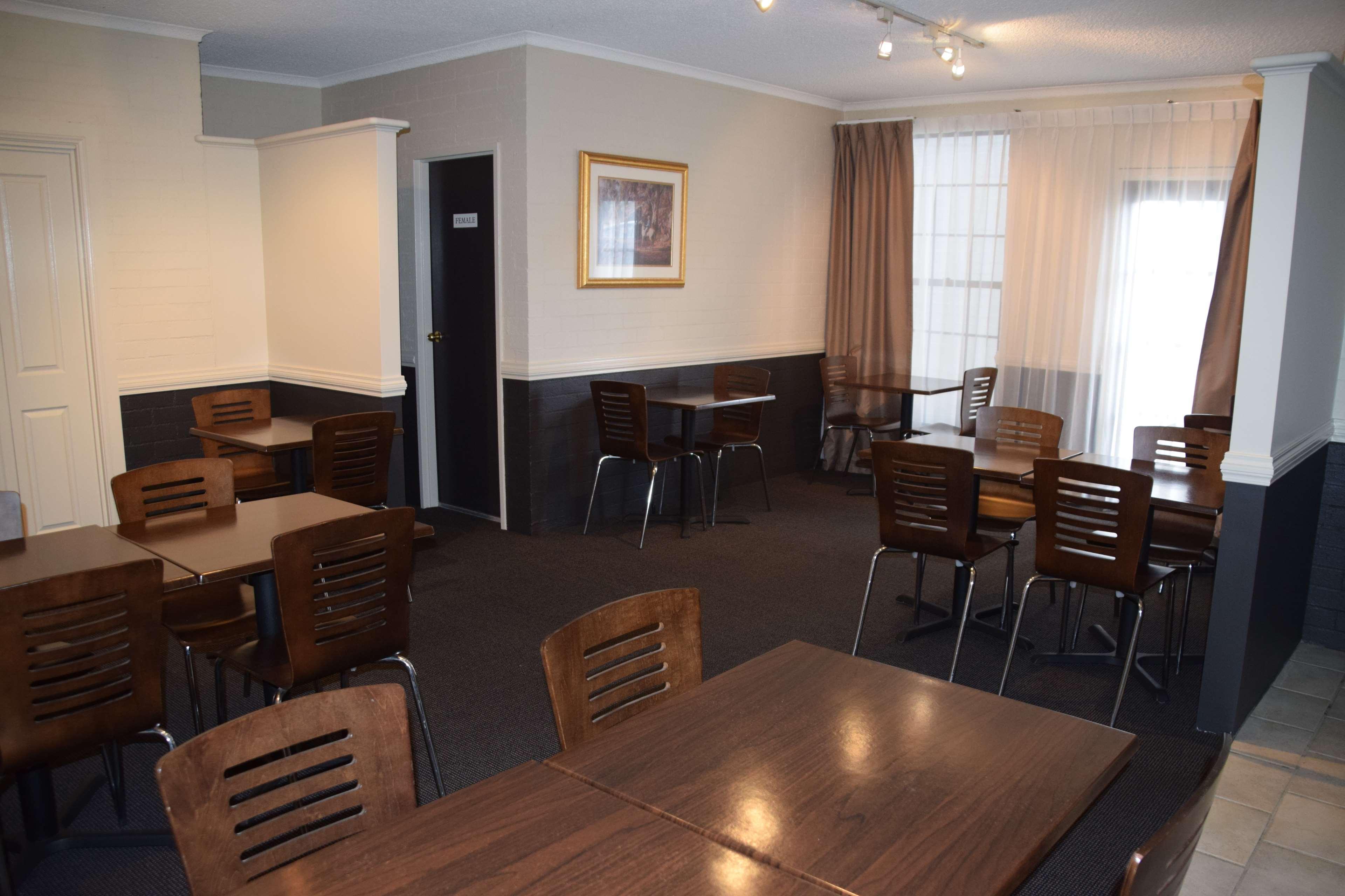 Best Western Coachman'S Inn Motel Батърст Екстериор снимка