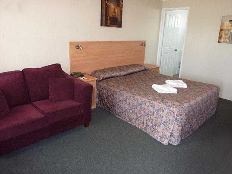 Best Western Coachman'S Inn Motel Батърст Стая снимка