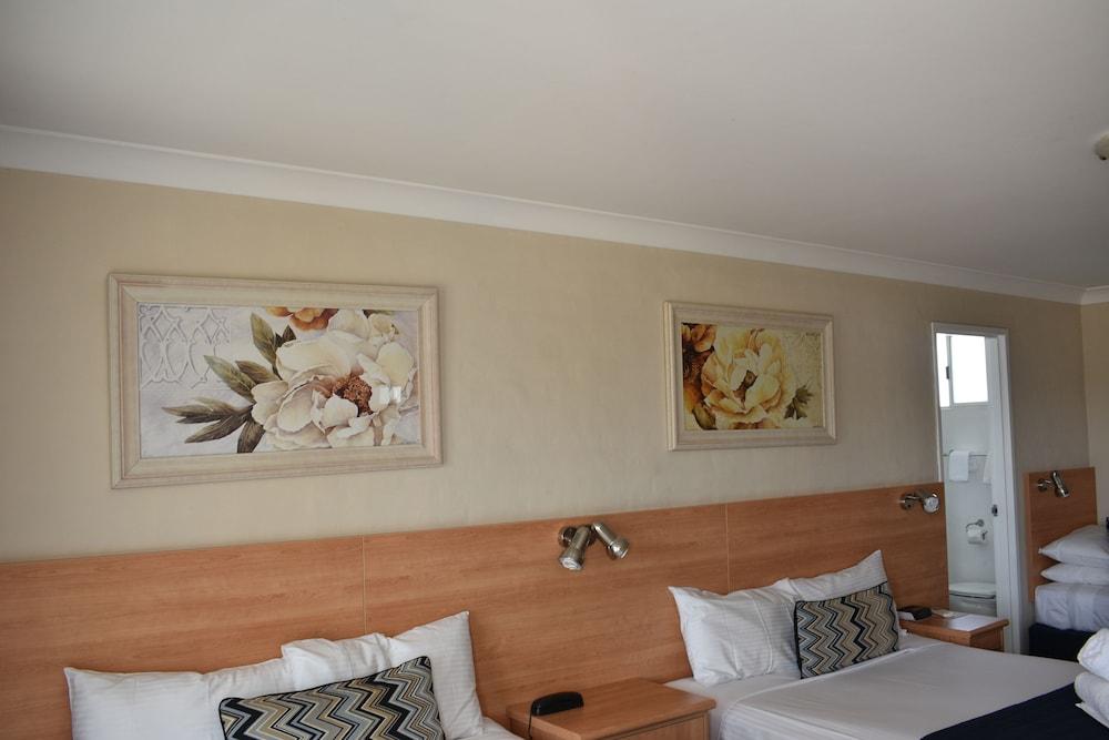 Best Western Coachman'S Inn Motel Батърст Екстериор снимка